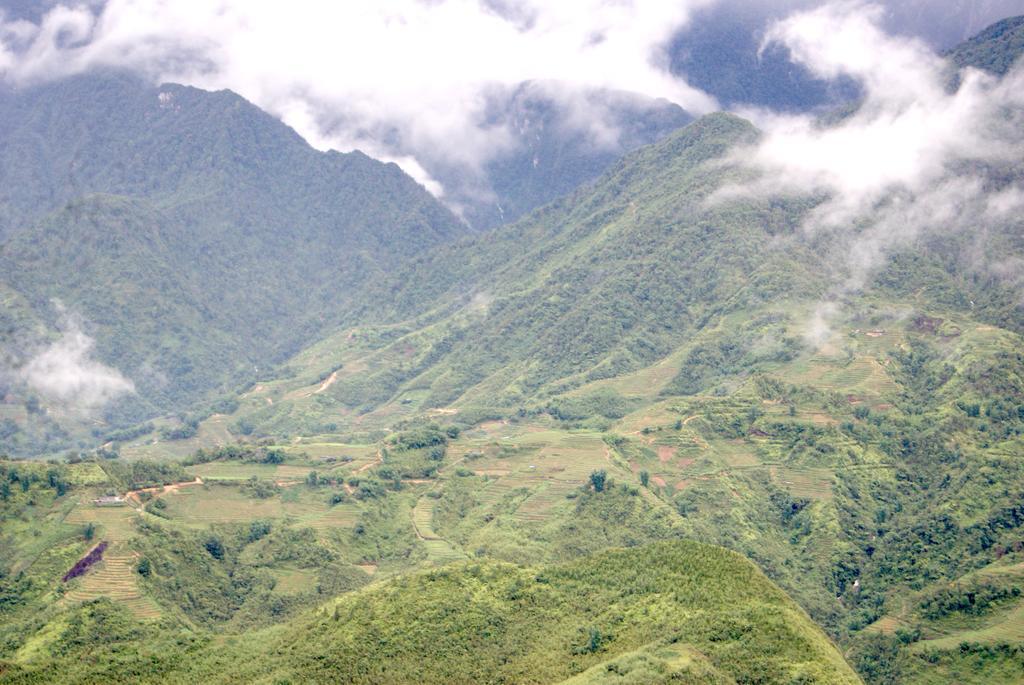 Mountain Clouds Sapa Hotel Exterior photo